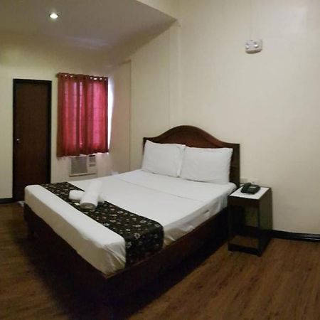 Grand Traveler Suite Inc Makati City Exterior foto