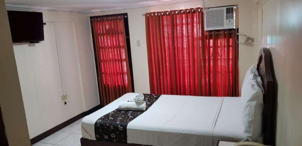 Grand Traveler Suite Inc Makati City Exterior foto